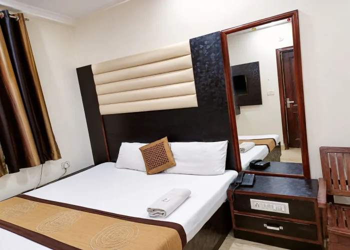 hotel room of crystal